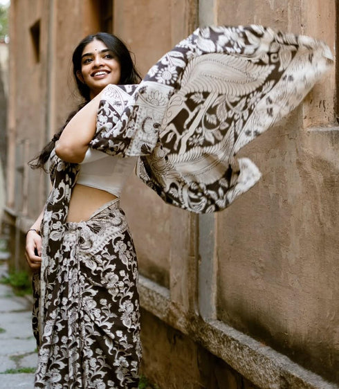 Vasthrlay Elegant Floral Printed Lightweight