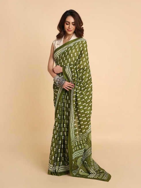 Vasthrlay Lightweight Breathable Traditional Printed Saree