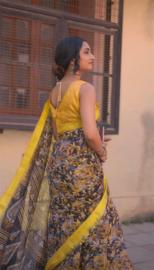 Vasthrlay Floral Saree