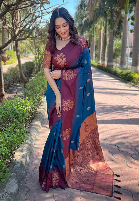 Vasthrlay Kanjivaram Woven Saree