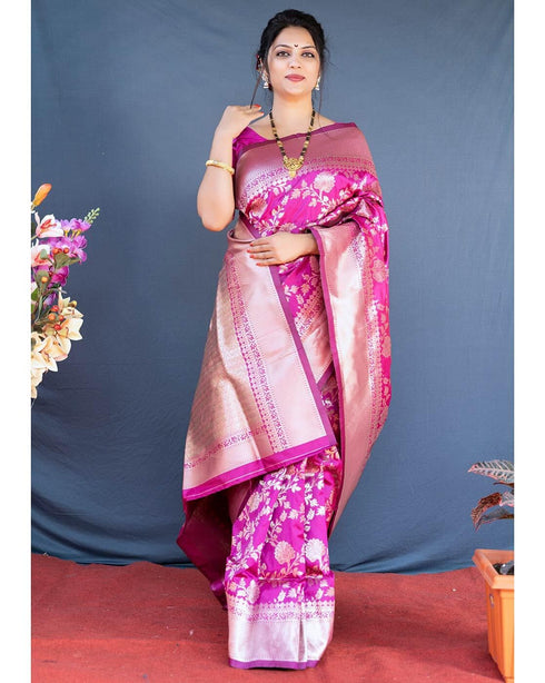 Vasthrlay Traditional Unstitched Saree