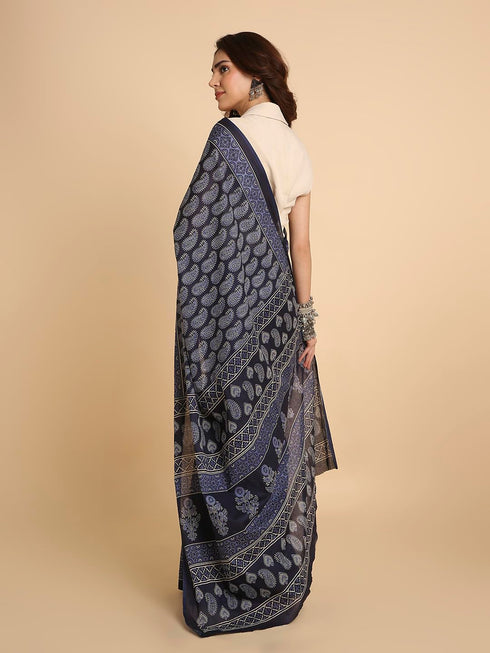 Vasthrlay Lightweight Breathable Traditional Printed Saree