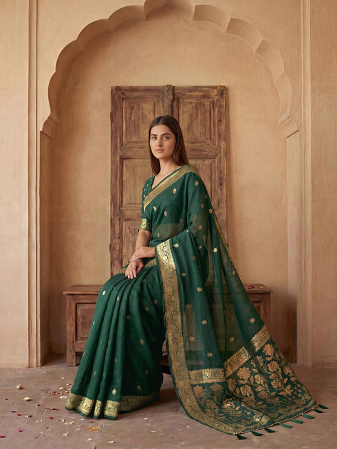 Vasthrlay Georgette Printed Unstitched Maroon Saree
