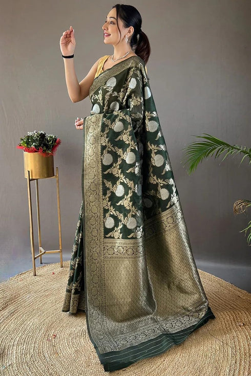 Vasthrlay Banarasi Unstitched Saree
