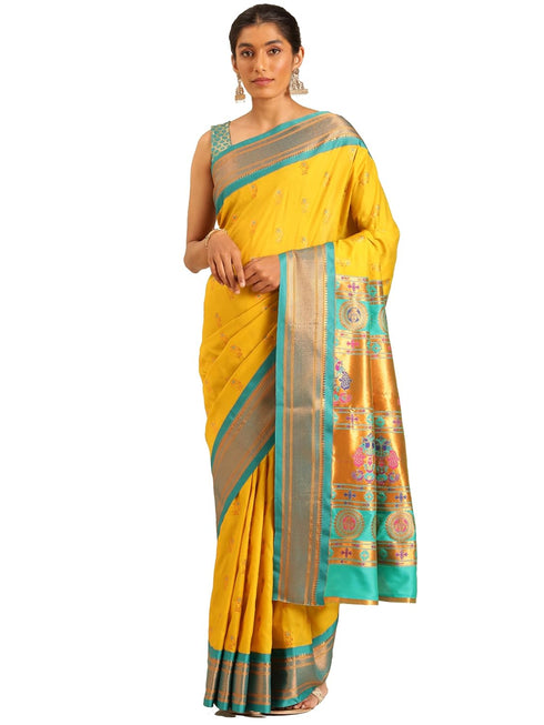 Vasthrlay Pheshwai Bottle Saree