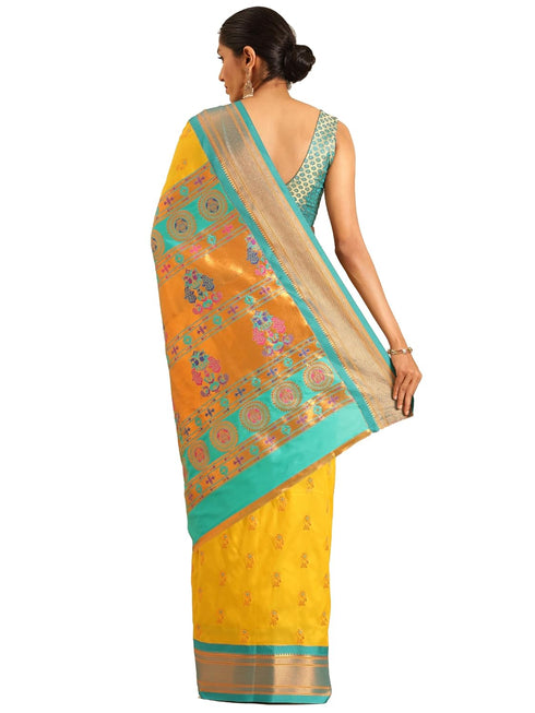 Vasthrlay Pheshwai Bottle Saree