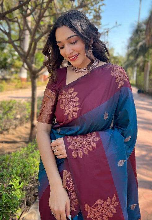 Vasthrlay Kanjivaram Woven Saree