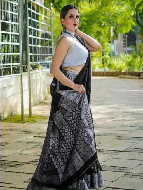 Vasthrlay Banarasi Saree