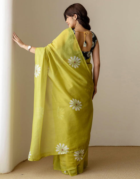 Vasthrlay Womens Cotton Printed Green Saree