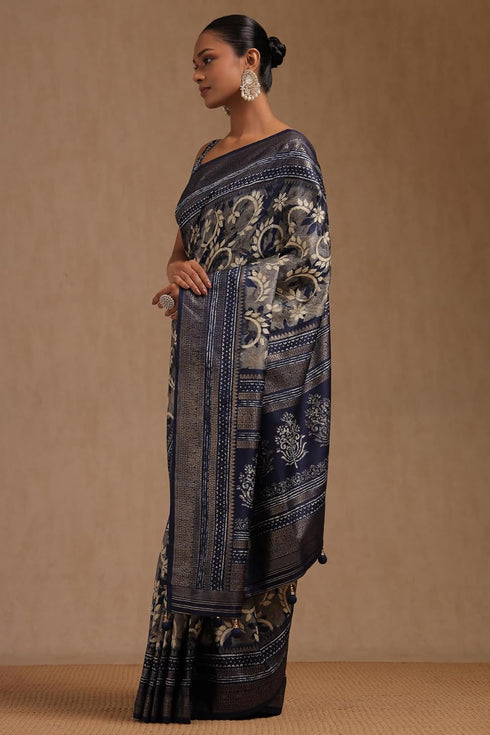 Vasthrlay Floral Print Saree