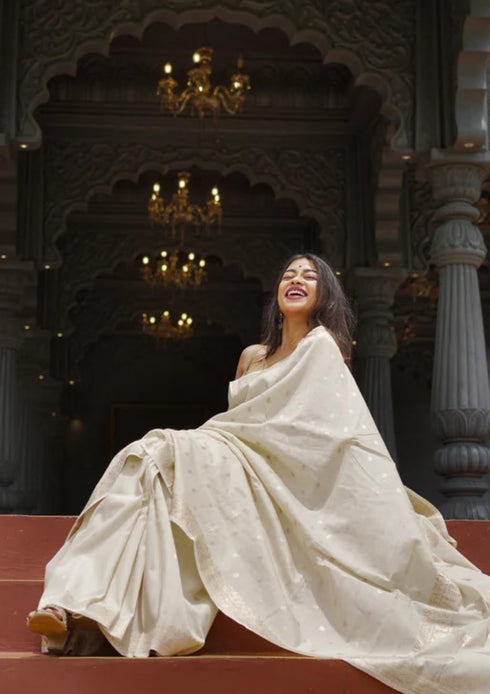 Vasthrlay Cotton Unstitched Saree