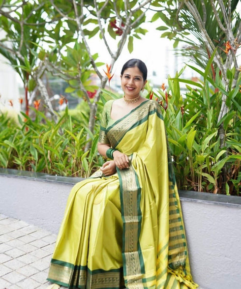 Vasthrlay Green Kanjivaram Saree