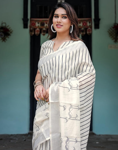 Vasthrlay Womens Printed Unstitched Light Green Saree