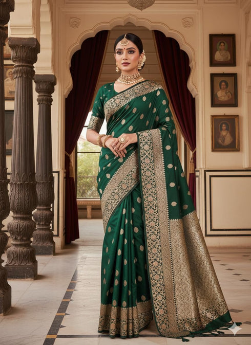 Vasthrlay Banarasi Golden Weaving