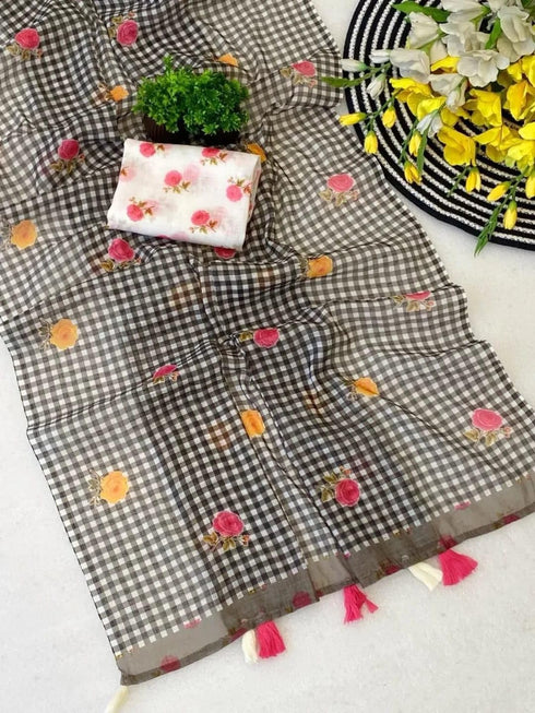 Vasthrlay Checked Pattern Tassels Unstitched