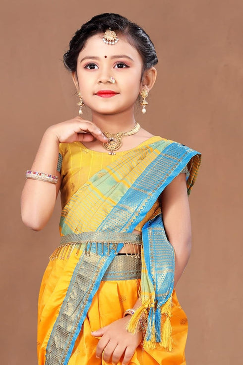 Vasthrlay Beautiful Perfect Maharashtrian Traditional