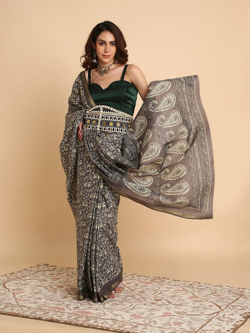 Vasthrlay Lightweight Breathable Traditional Printed Saree