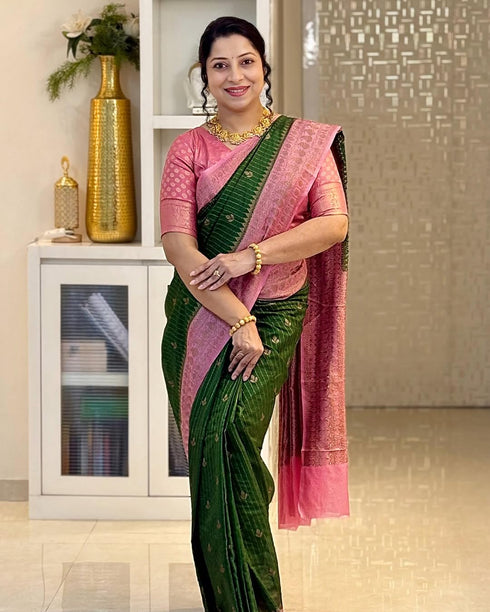 Vasthrlay Magenta Traditional Saree