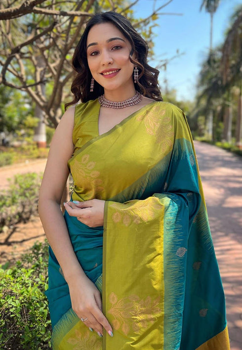 Vasthrlay Kanjivaram Woven Saree