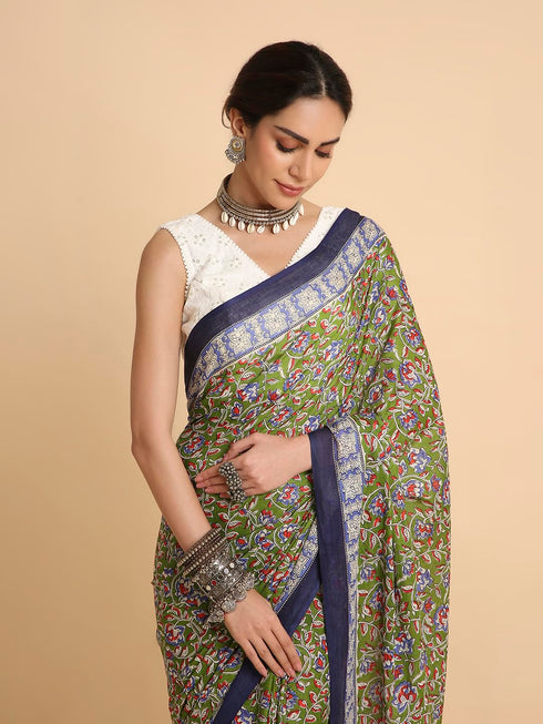 Vasthrlay Lightweight Breathable Traditional Printed Saree