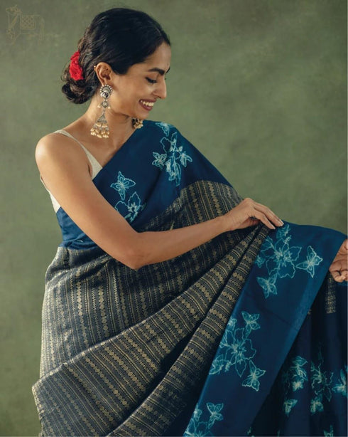 Vasthrlay Kanjivaram Unstitched Saree