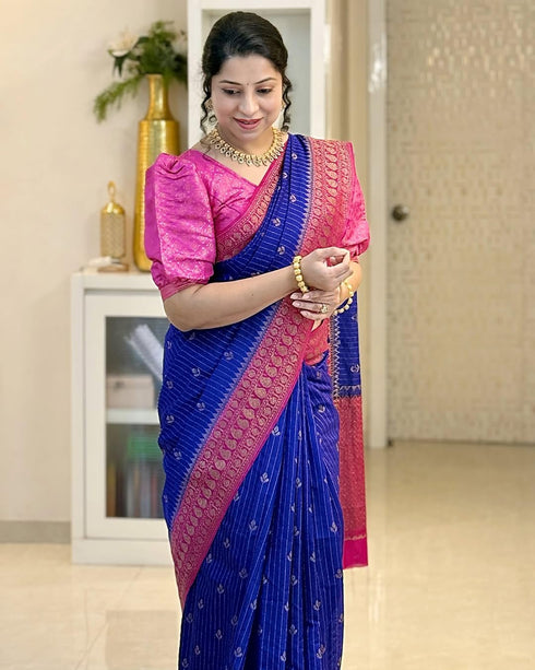 Vasthrlay Magenta Traditional Saree
