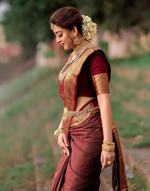 Vasthrlay Banarasi Jacquard Unstitched Dark Green Saree