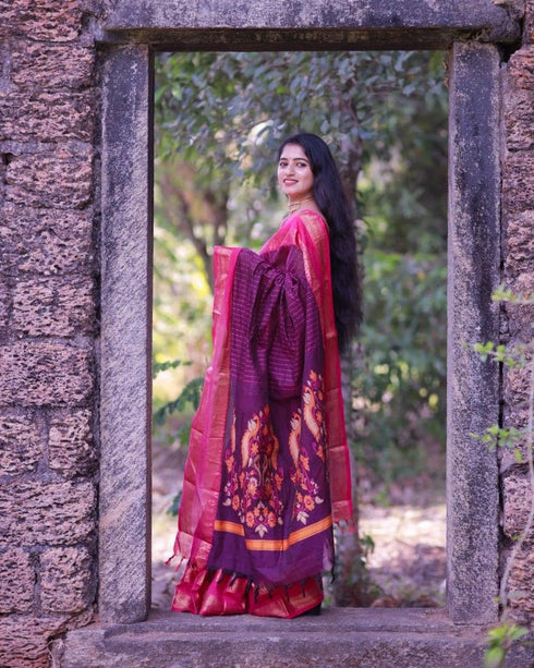 Vasthrlay Kanjivaram Woven Saree