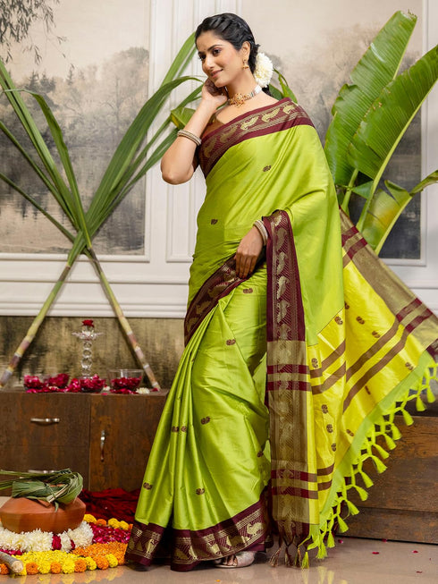 Vasthrlay Special Weaving Unstitched Light Green Saree