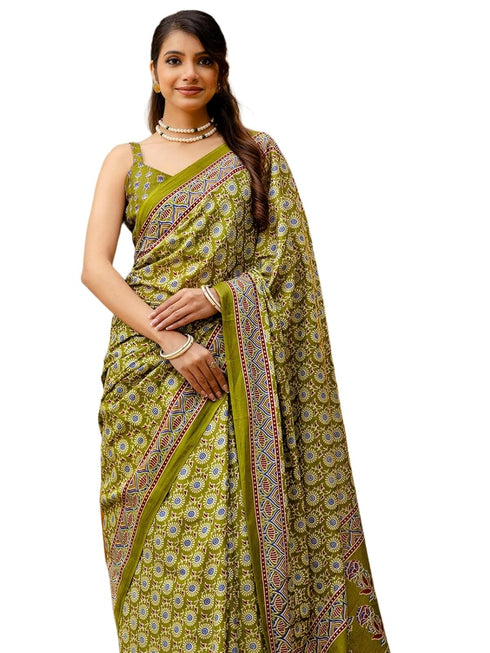 Vasthrlay Womens Printed Unstitched Red Saree