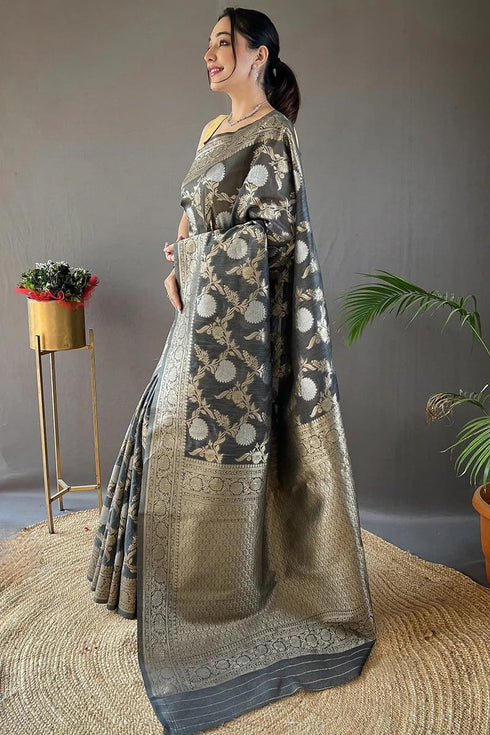 Vasthrlay Banarasi Unstitched Saree