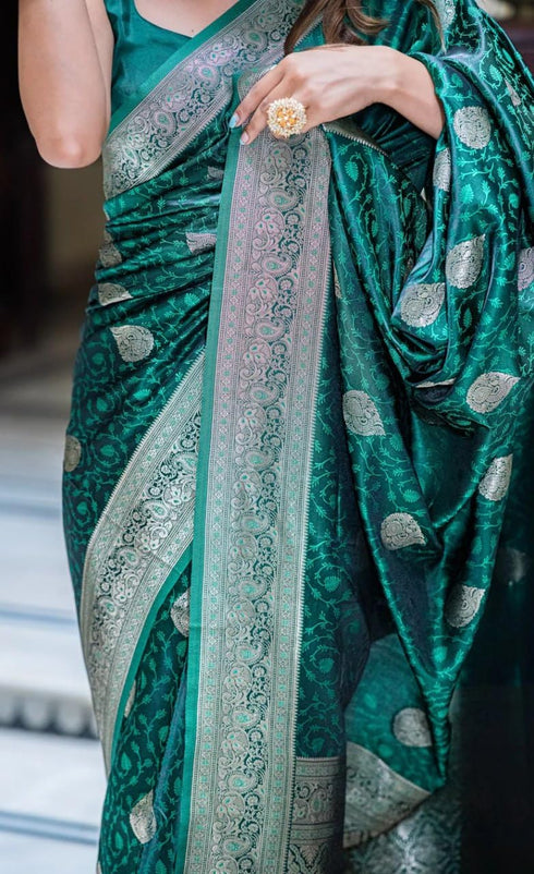 Vasthrlay Saree