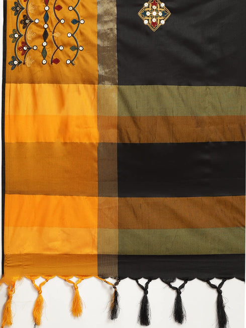 Vasthrlay Embroidery Contrast Saree