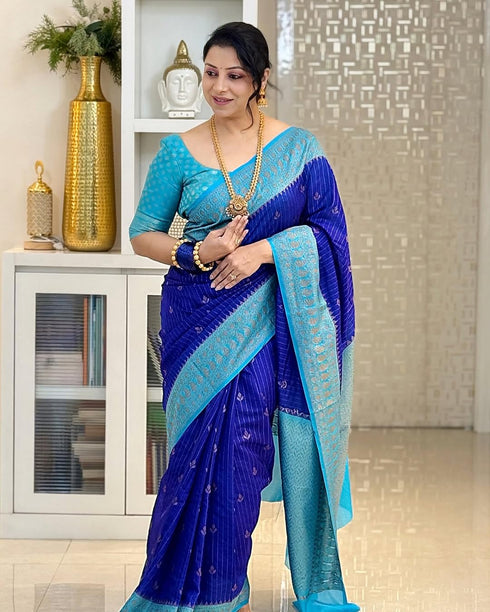 Vasthrlay Magenta Traditional Saree