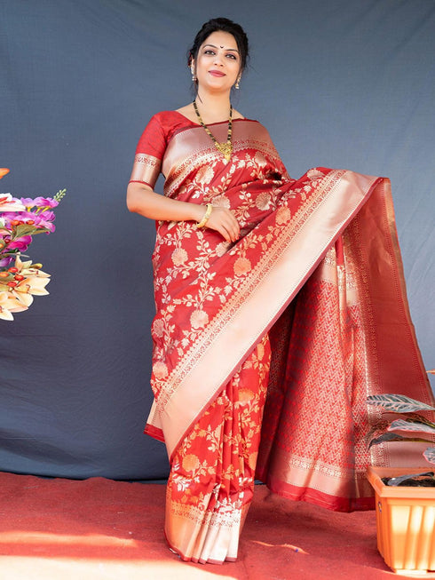 Vasthrlay Traditional Unstitched Saree
