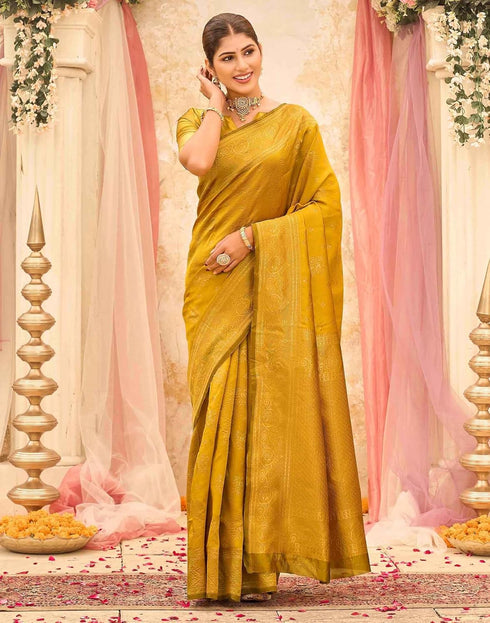 Vasthrlay Womens Weaving Unstitched Dark Green Saree