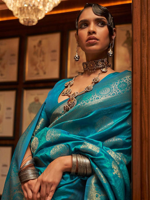 Vasthrlay Exquisite Traditional Intricate Gold Tone Saree