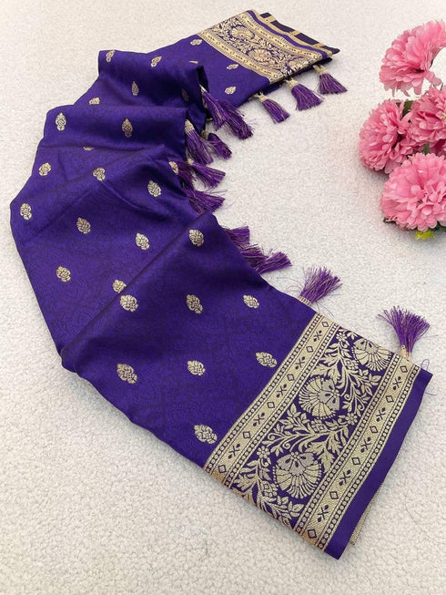 Vasthrlay Banarasi Weaving