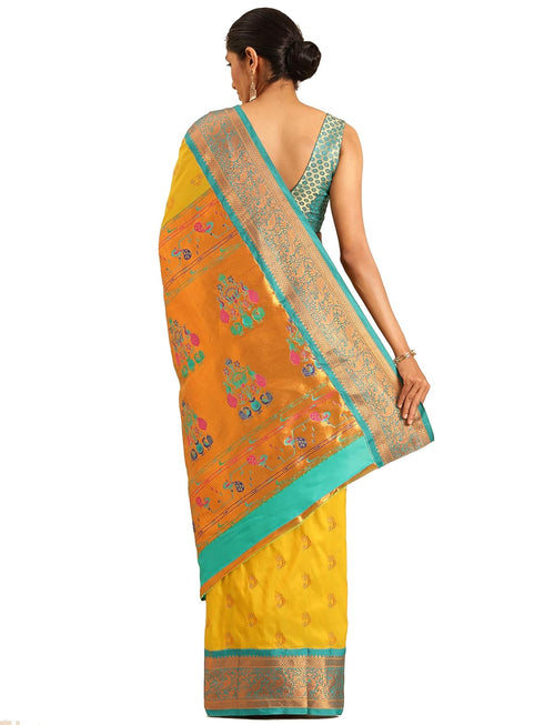 Vasthrlay Pheshwai Bottle Saree