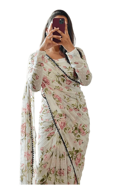 Vasthrlay Georgette Unstitched Saree