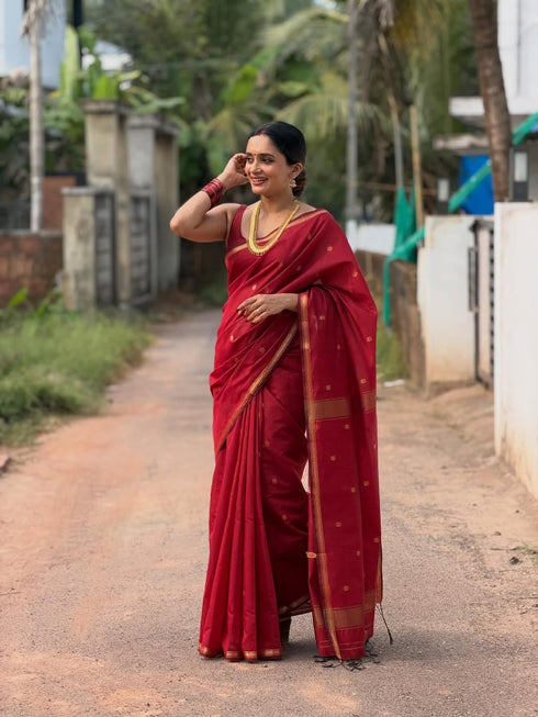 Vasthrlay Banarasi Unstitched Saree