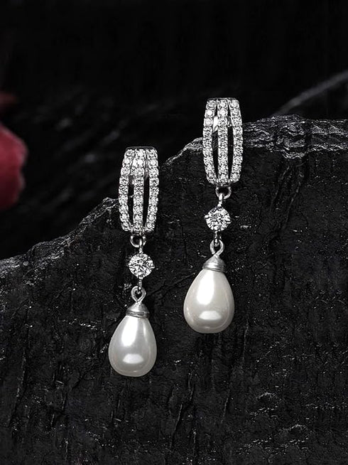 Clara 925 Sterling Silver Pearl Queen Pendant Earring