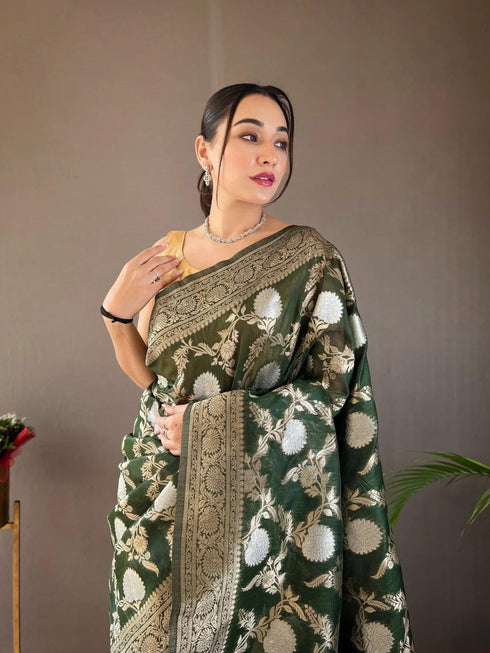 Vasthrlay Banarasi Unstitched Saree