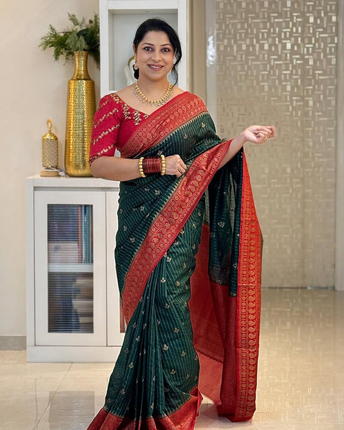 Vasthrlay Magenta Traditional Saree