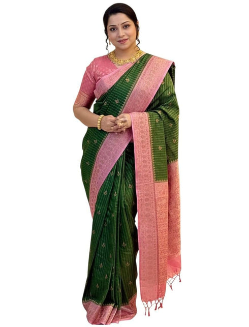 Vasthrlay Magenta Traditional Saree