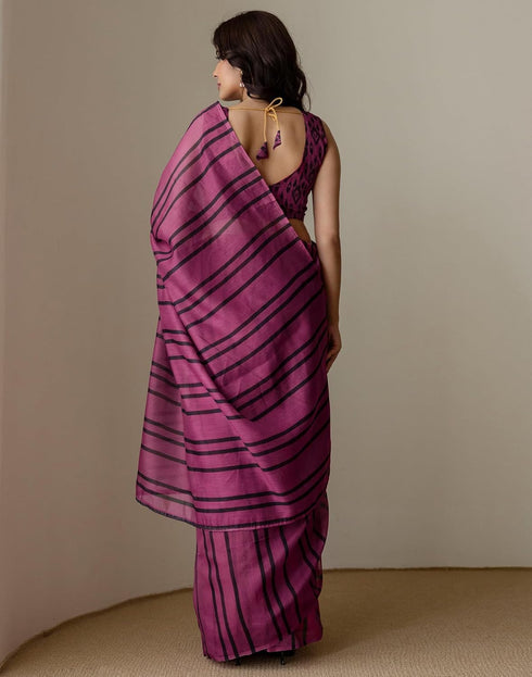 Vasthrlay Womens Cotton Printed Green Saree