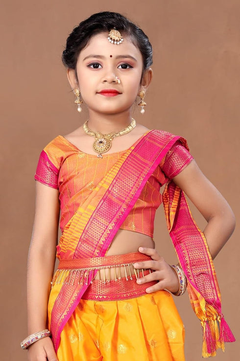 Vasthrlay Beautiful Perfect Maharashtrian Traditional
