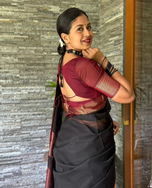 Vasthrlay Kanjivaram Traditional Saree