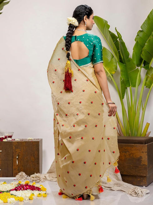Vasthrlay Printed Off White1 White Saree