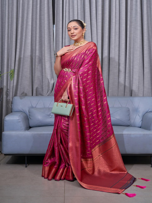 Vasthrlay Banarasi Traditional Unstitched Saree